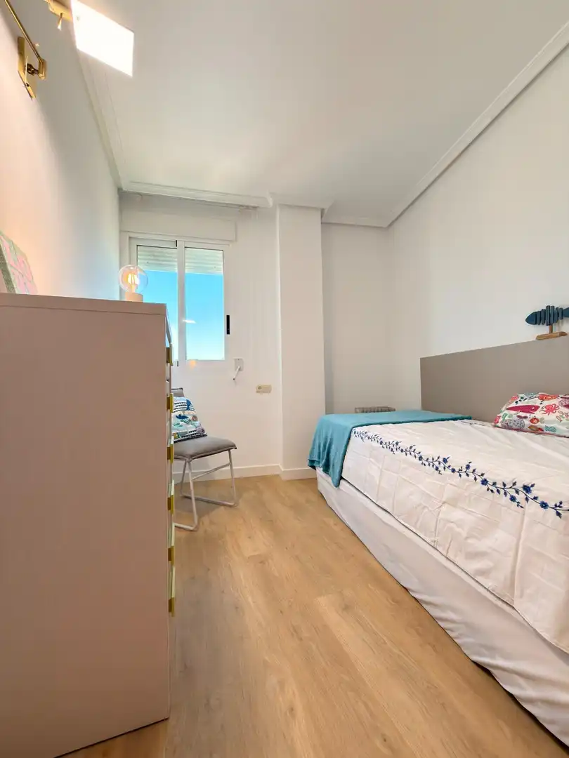 Bedroom of Flat for rent in Alicante / Alacant  with Air Conditioner, Private garden and Terrace