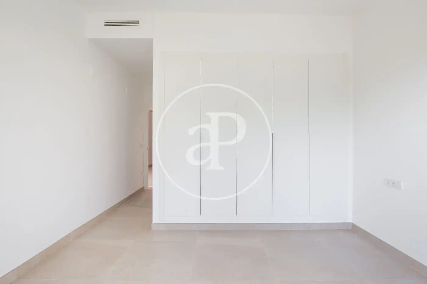 Habitación de Casa adosada en venta en Chiva con Aire acondicionado, Calefacción y Jardín privado