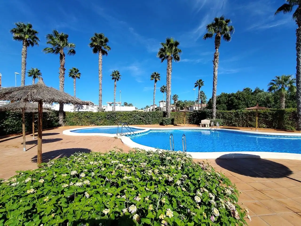 Terraced house with pool for sale in Avenida Avenida Cuenca, imagen 2