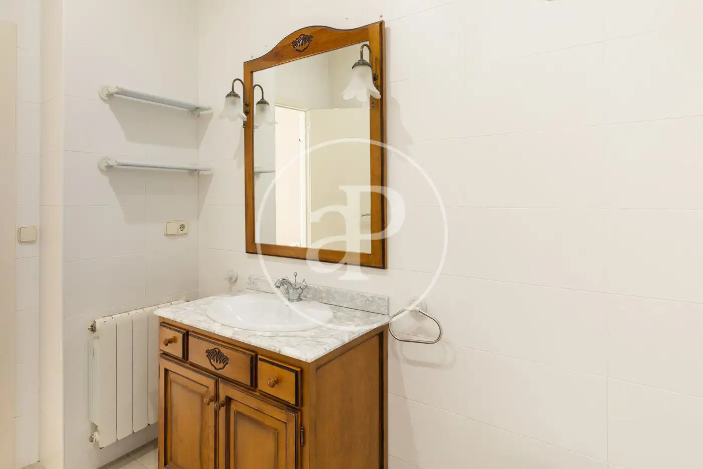 Badezimmer von Wohnung zur Miete in Valencia mit Klimaanlage und Heizung