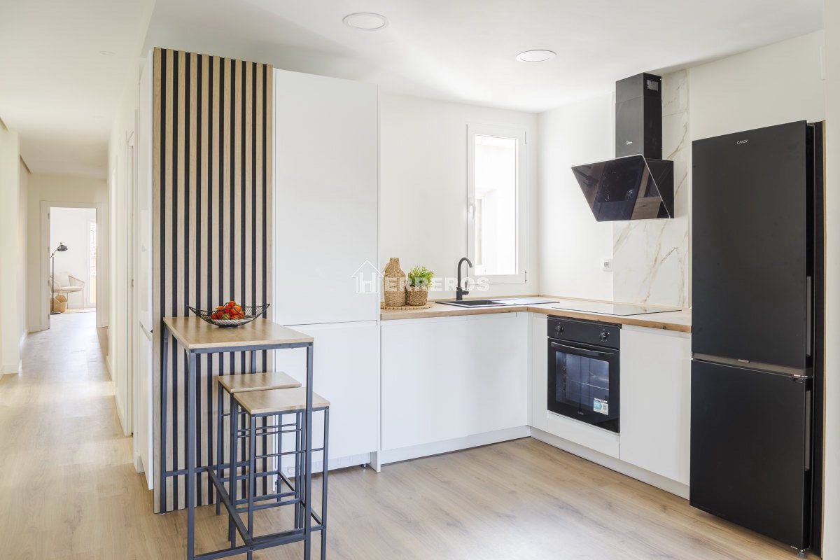 Kitchen of Flat for sale in  Logroño  with Heating and Balcony