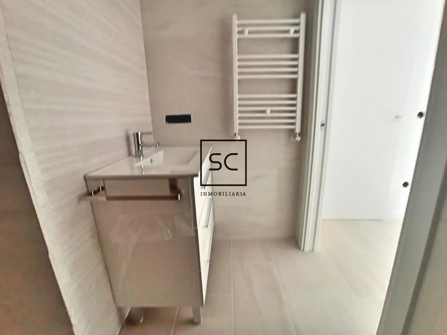 Bathroom of Flat for sale in Ferrol  with Heating and Balcony