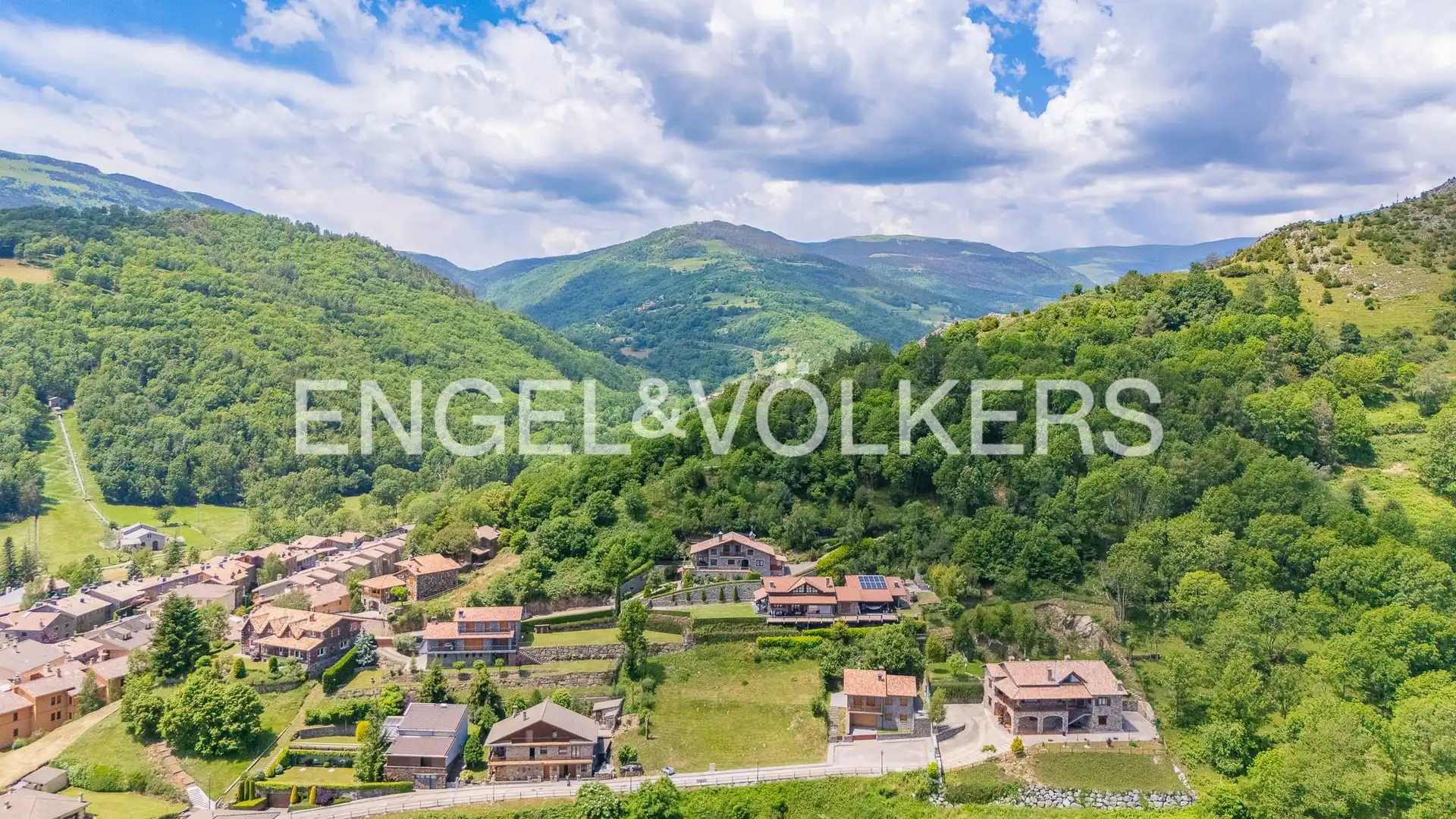 Casa o xalet en venda en Llanars amb Calefacció, Jardí privat i Parquet