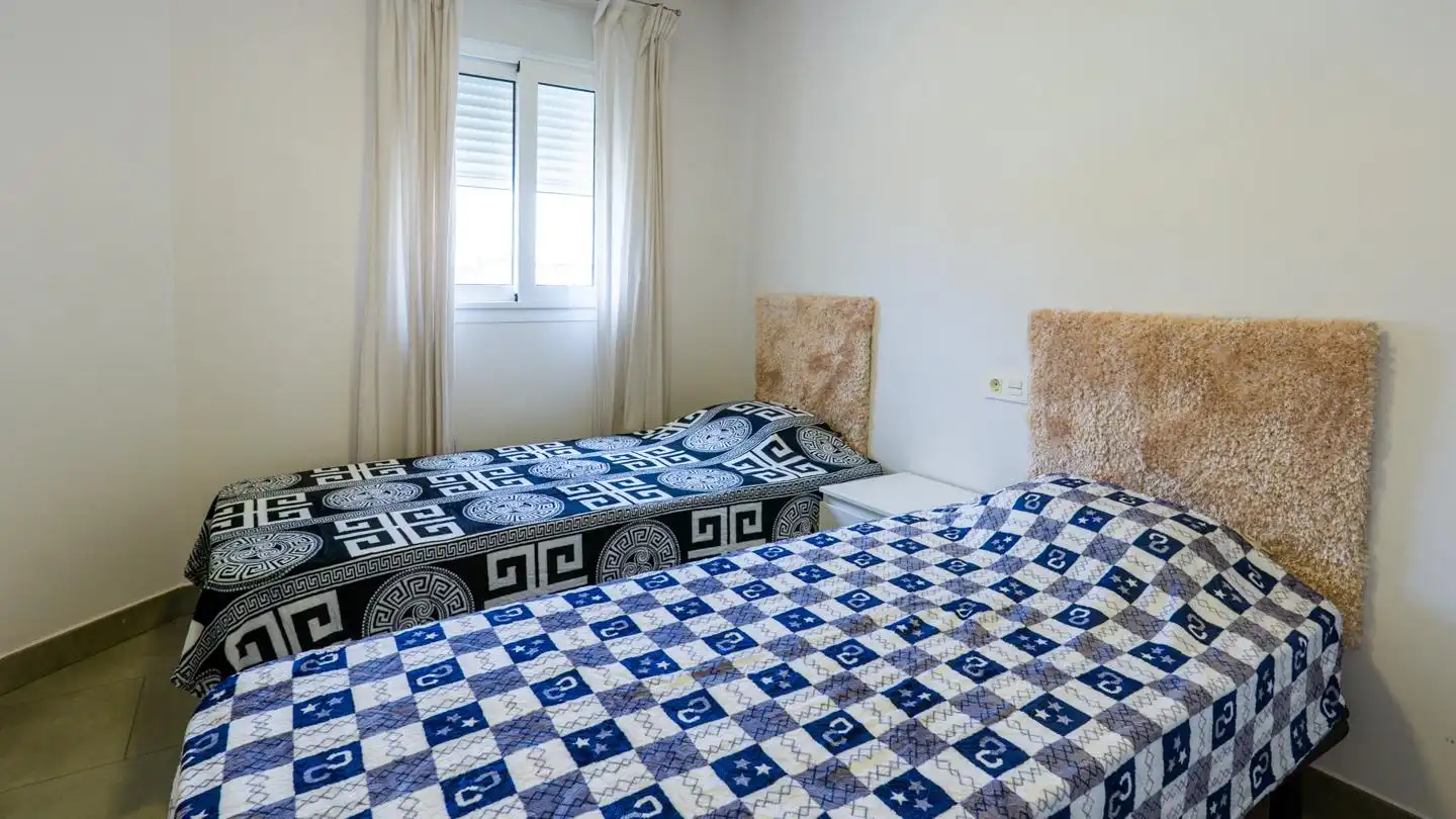 Habitación de Casa adosada en venta en Santa Pola con Aire acondicionado, Terraza y Trastero