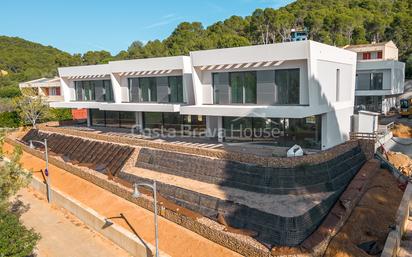 Vista exterior de Casa o xalet en venda en Palafrugell amb Aire condicionat, Calefacció i Jardí privat