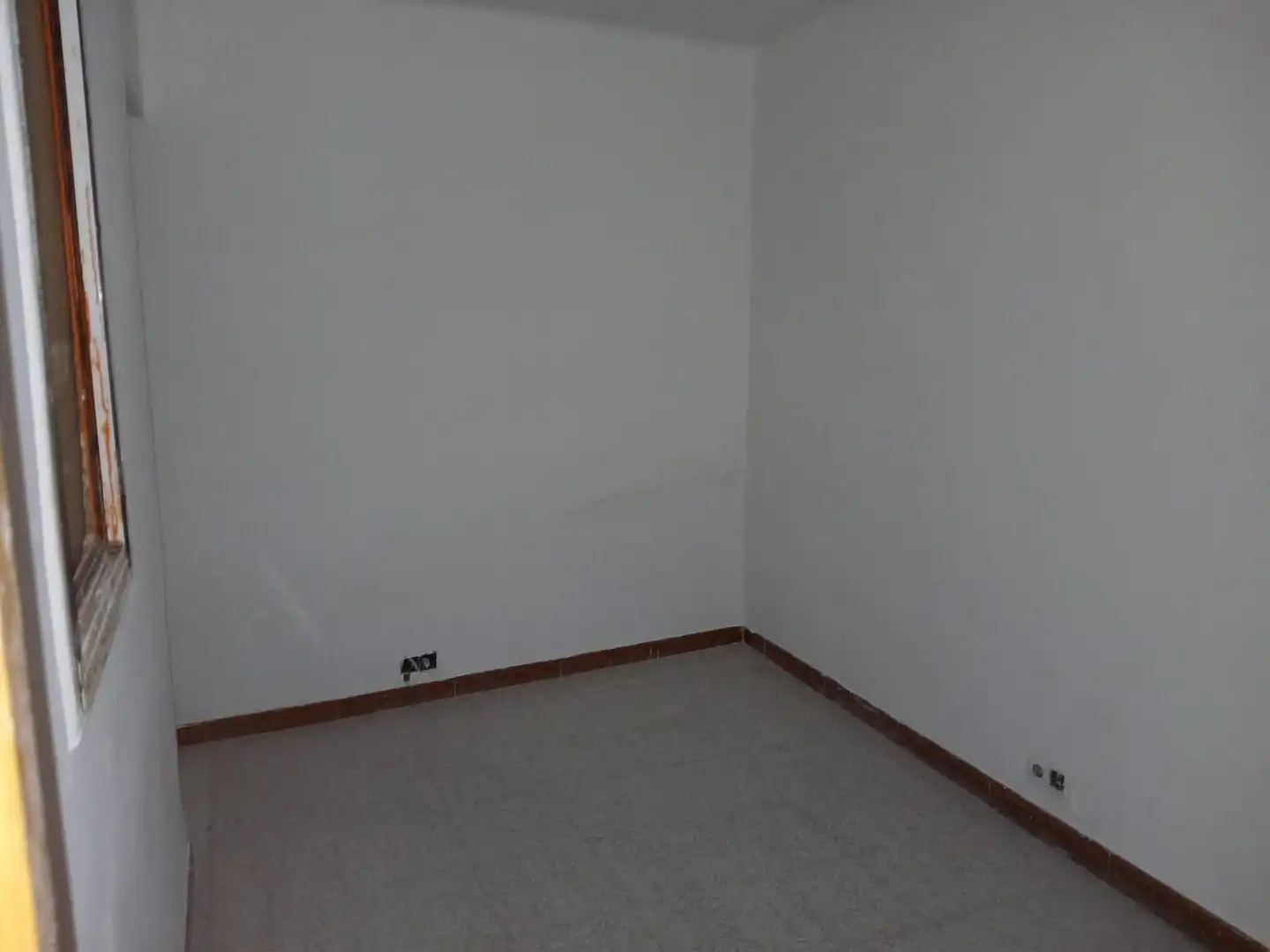 Schlafzimmer von Erdgeschoss zum Verkauf in Santa Coloma de Gramenet