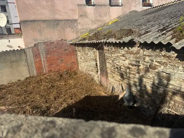 Garten von Fabrikhallen zum Verkauf in Vegadeo