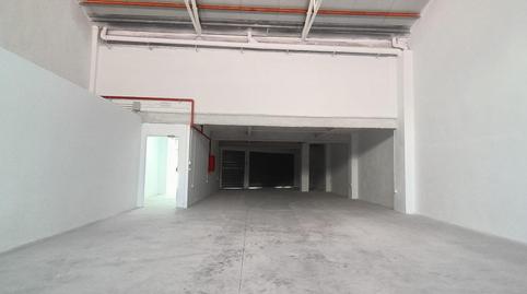 Foto 4 von Fabrikhallen zur Miete in San Crispín, Elche / Elx