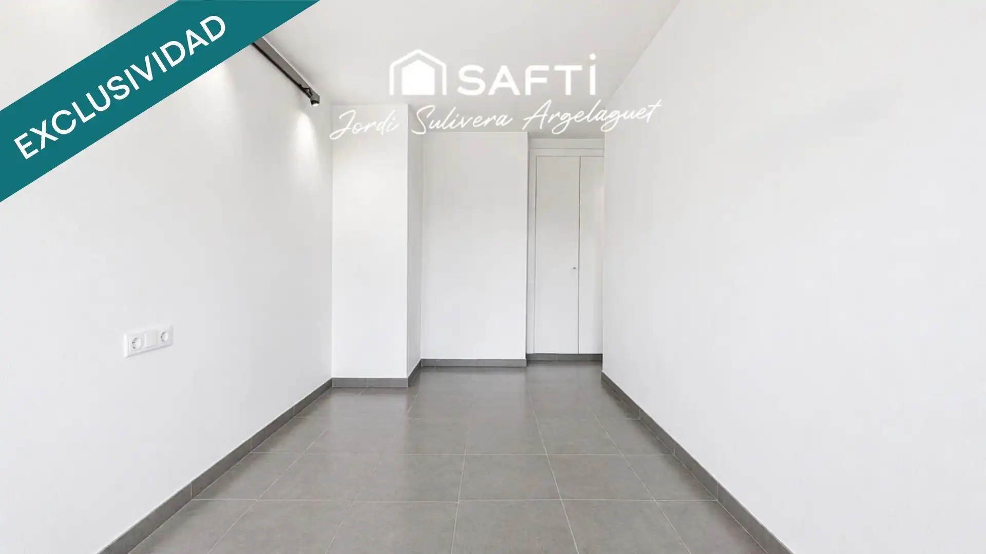 Exterior view of Flat for sale in Girona  with Air Conditioner, Heating and Terrace
