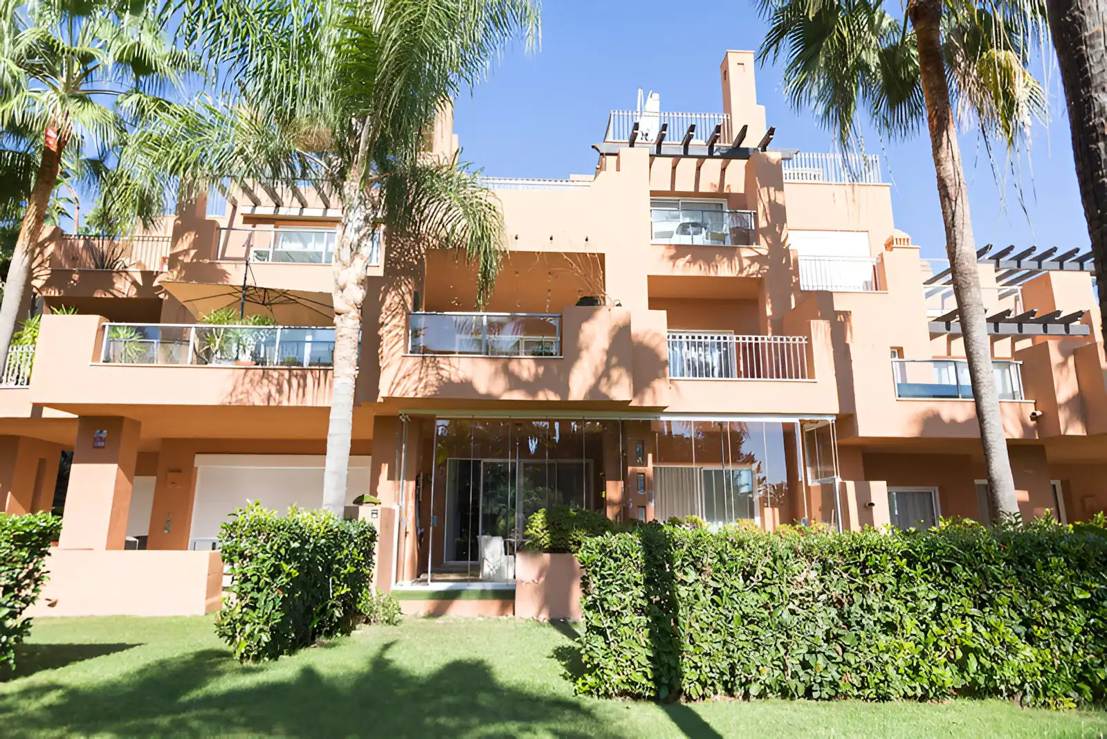 Vivienda con piscina en venta en Nueva Andalucía, imagen 28