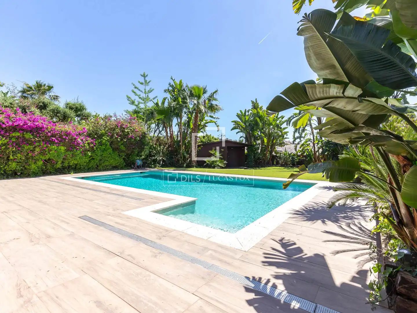 Piscina de Casa o xalet en venda en Sant Just Desvern amb Aire condicionat, Calefacció i Jardí privat