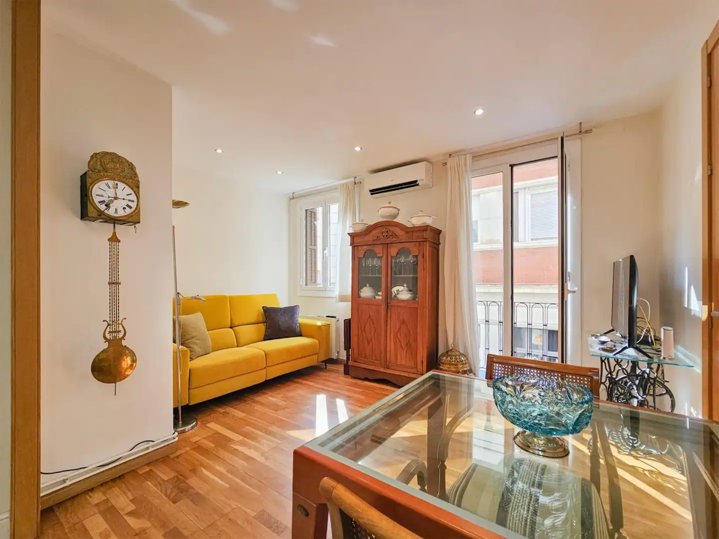 Flat with balcony for sale in Carrer IGUALADA, imagen 4