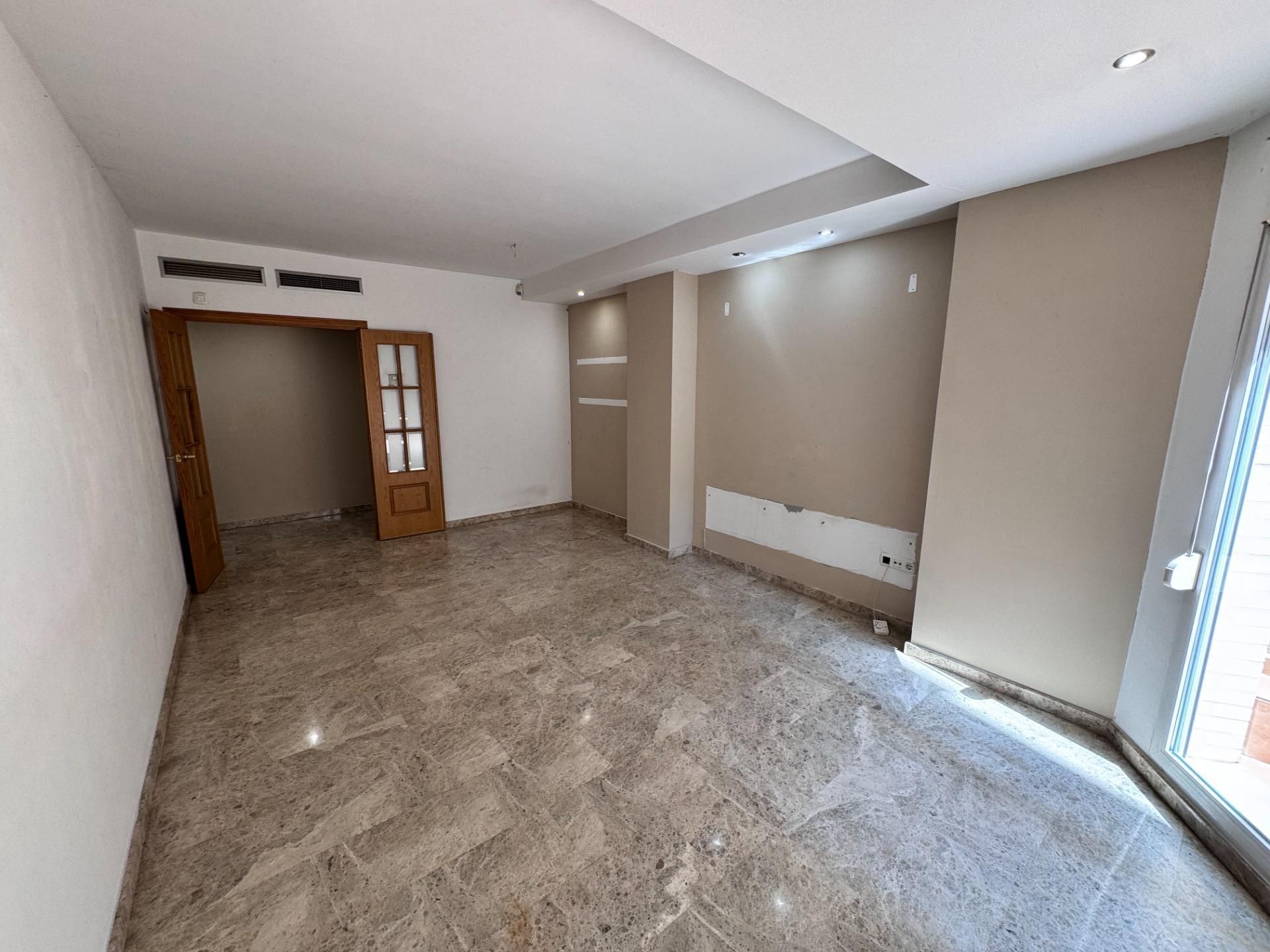 Planta baixa en venda en Paterna amb Aire condicionat, Calefacció i Jardí privat