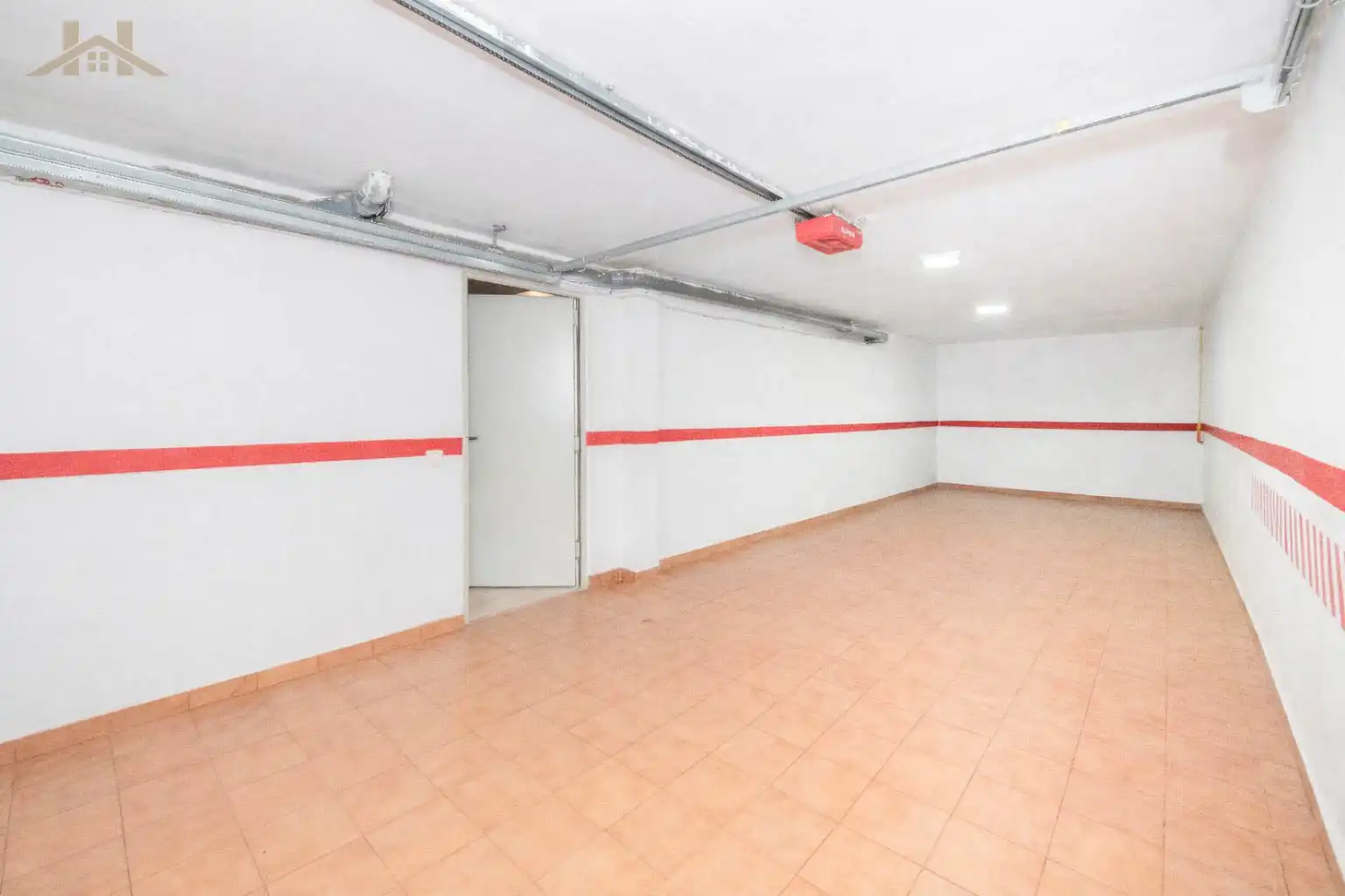 Casa adosada en venda en Parla amb Aire condicionat, Calefacció i Jardí privat
