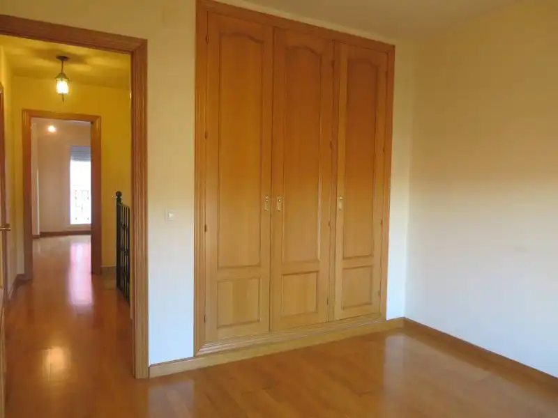 Habitación de Casa o chalet en venta en Chozas de Abajo con Calefacción, Jardín privado y Trastero