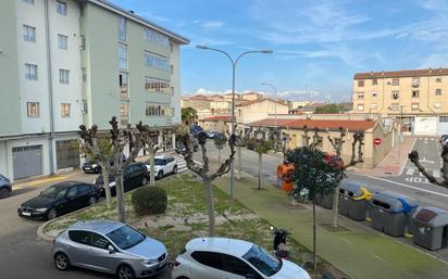 Vista exterior de Pis en venda en Tudela amb Terrassa