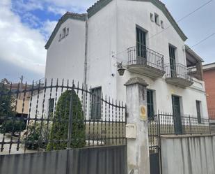 Vista exterior de Casa o xalet de lloguer en La Roca del Vallès amb Calefacció, Jardí privat i Terrassa