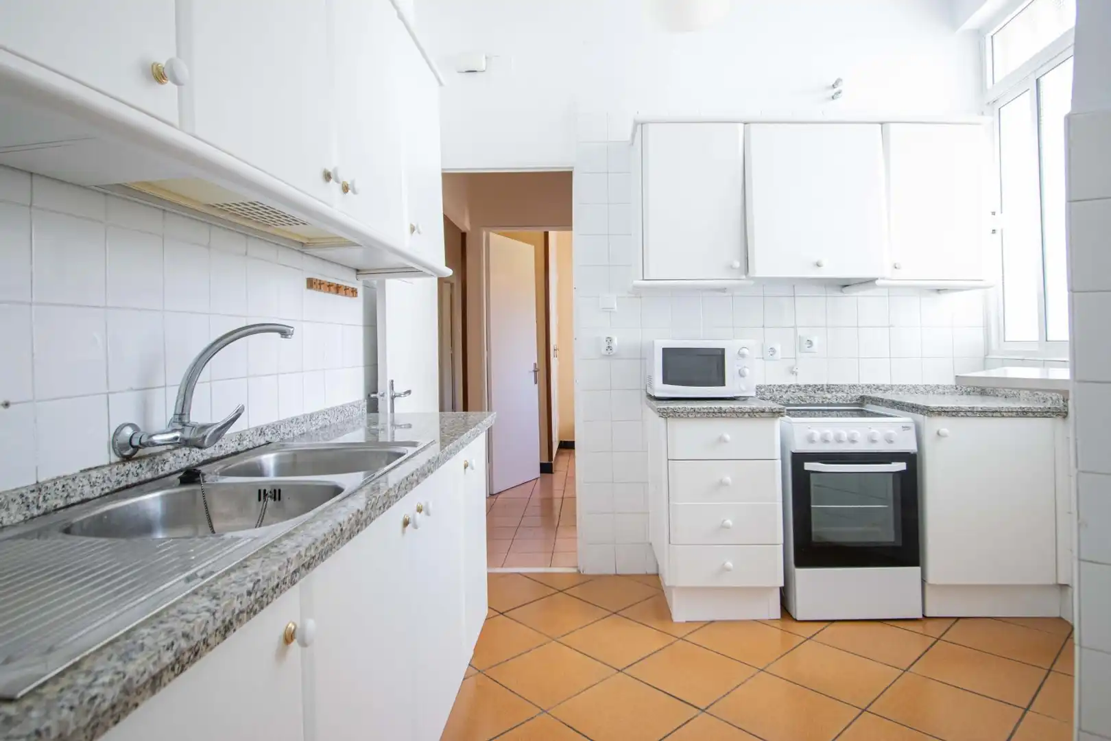 Cocina de Piso en venta en Sevilla con Terraza y Amueblado