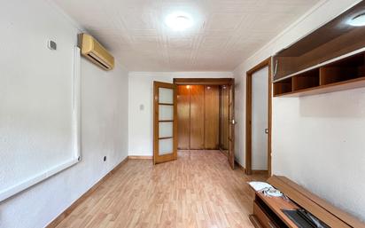 Flat for sale in  Barcelona Capital  with Heating