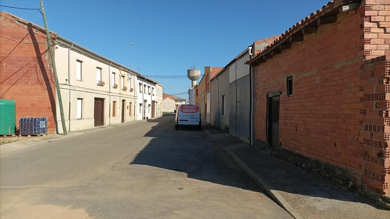 Vista exterior de Residencial en venda en Zotes del Páramo