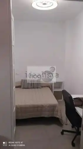 Habitación de Planta baja de alquiler en Sevilla con Aire acondicionado y Amueblado