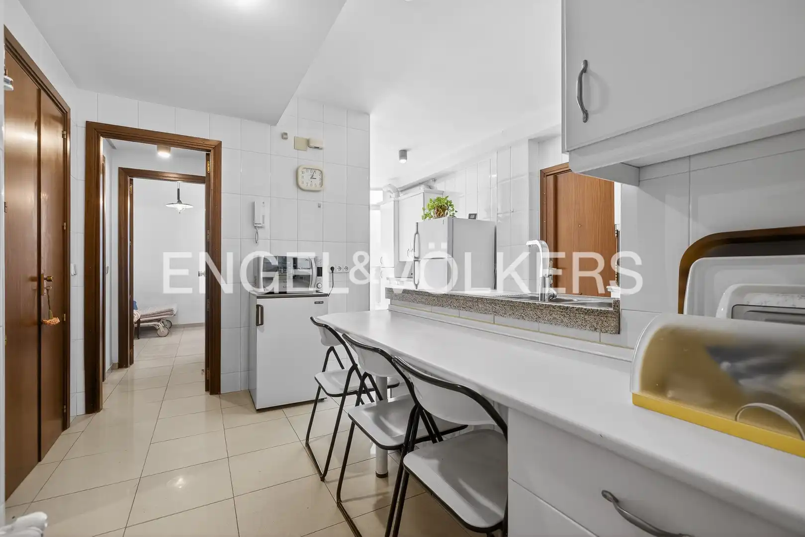 Kitchen of Flat for sale in Sevilla  with Air Conditioner, Heating and Balcony