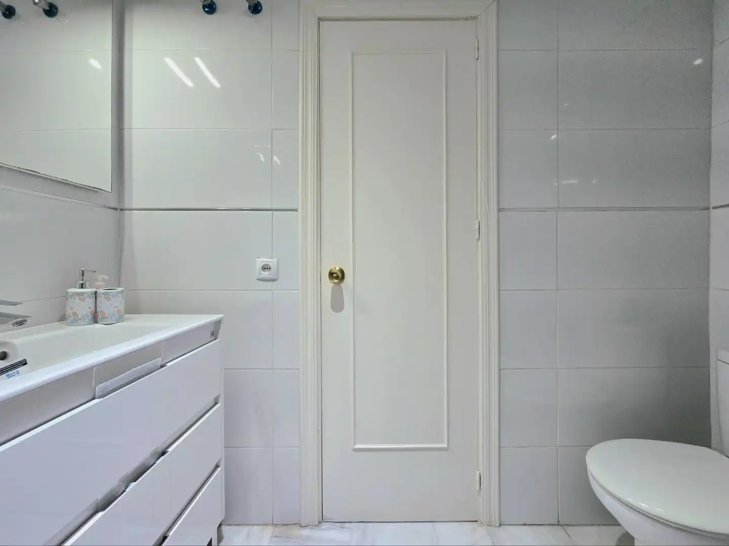 Bany de Apartament de lloguer en Estepona Pueblo