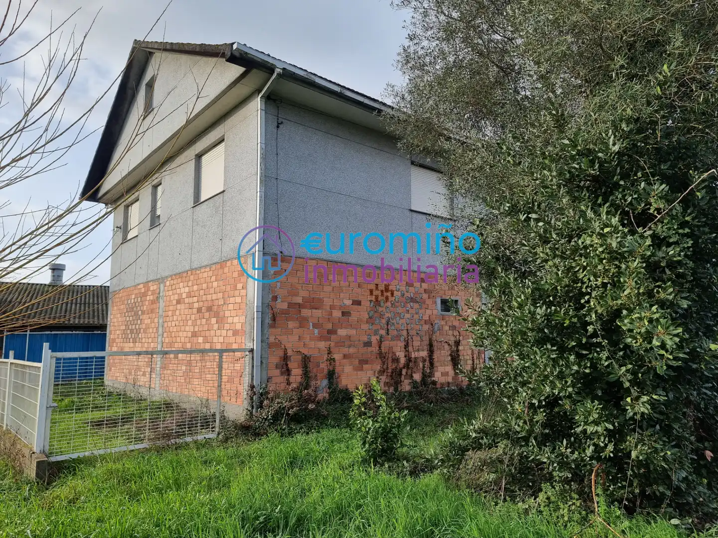 Vista exterior de Casa o xalet en venda en Salvaterra de Miño amb Calefacció, Jardí privat i Traster