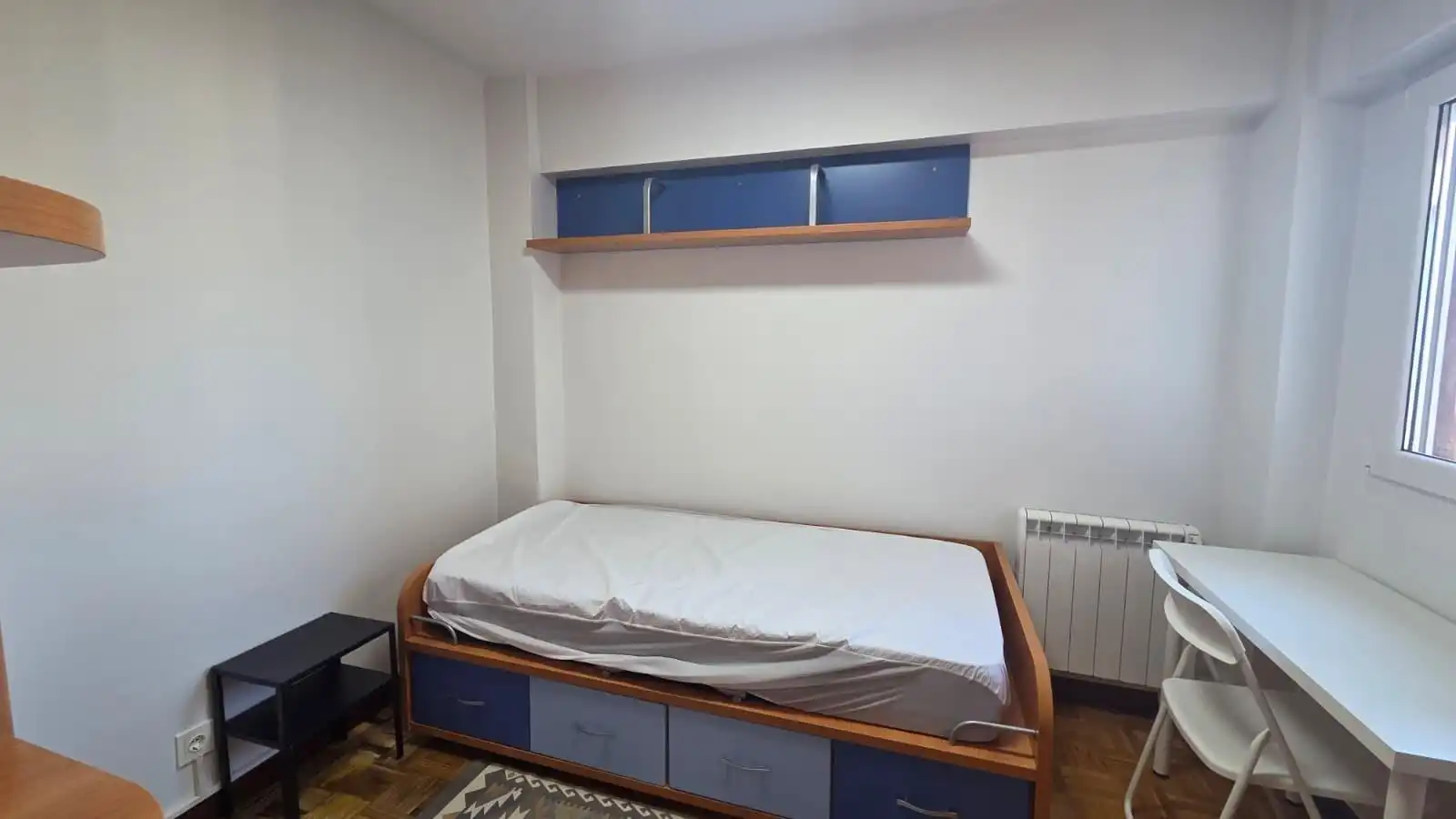 Dormitori de Pis de lloguer en Santander amb Calefacció, Parquet i Terrassa