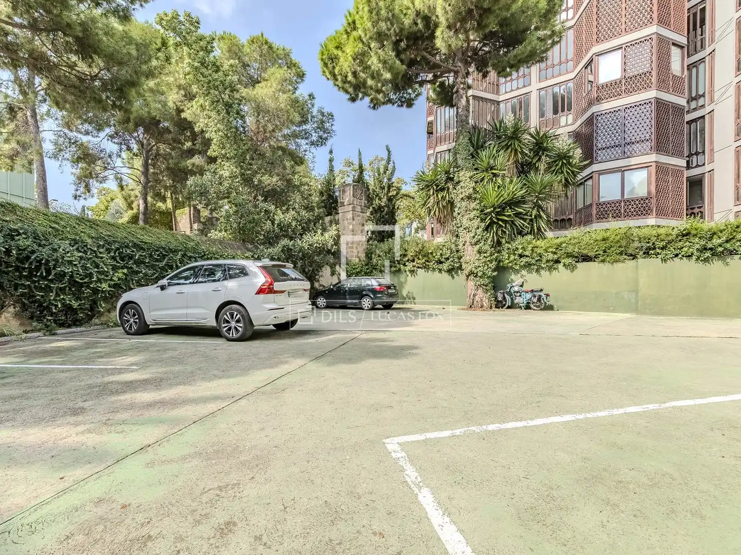Parking de Piso en venta en Barcelona con Aire acondicionado, Calefacción y Terraza