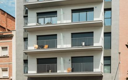 Vista exterior de Dúplex en venda en L'Hospitalet de Llobregat amb Aire condicionat i Terrassa