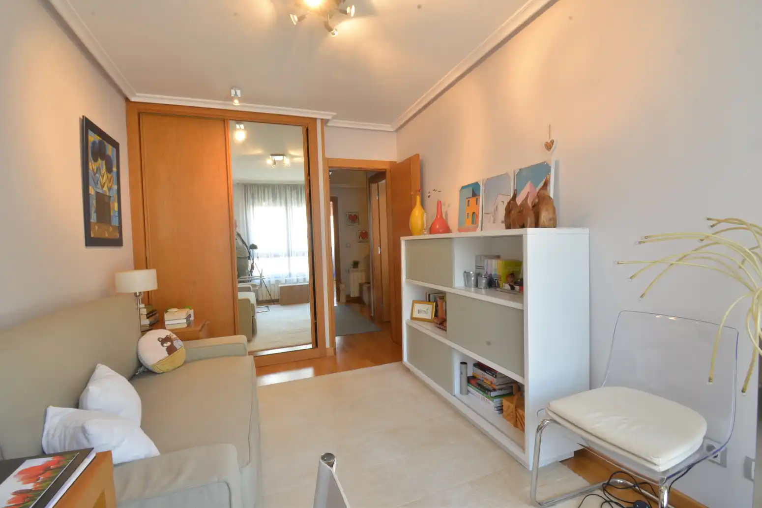 Habitación de Casa adosada en venta en Morcín con Calefacción, Jardín privado y Terraza
