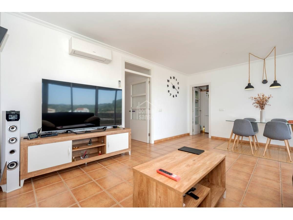 Sala d'estar de Apartament en venda en Es Mercadal amb Calefacció, Jardí privat i Terrassa