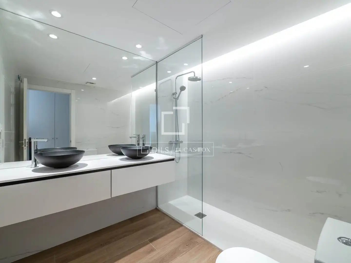 Baño de Ático en venta en Madrid con Aire acondicionado, Calefacción y Terraza