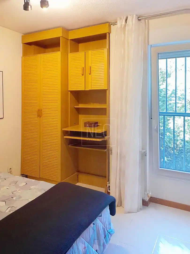 Dormitori de Planta baixa en venda en San Sebastián de los Reyes amb Calefacció, Parquet i Terrassa