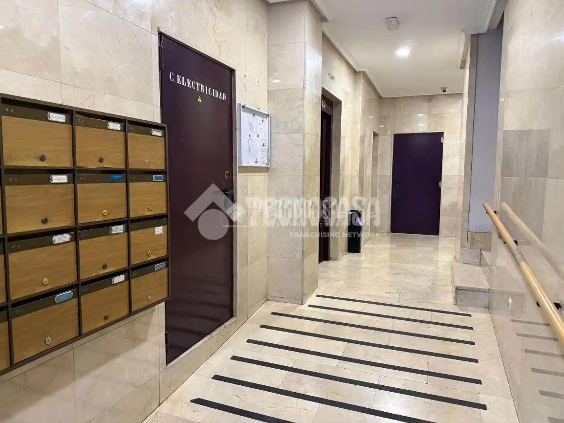 Flat for sale in Coslada  with Air Conditioner, Heating and Storage room