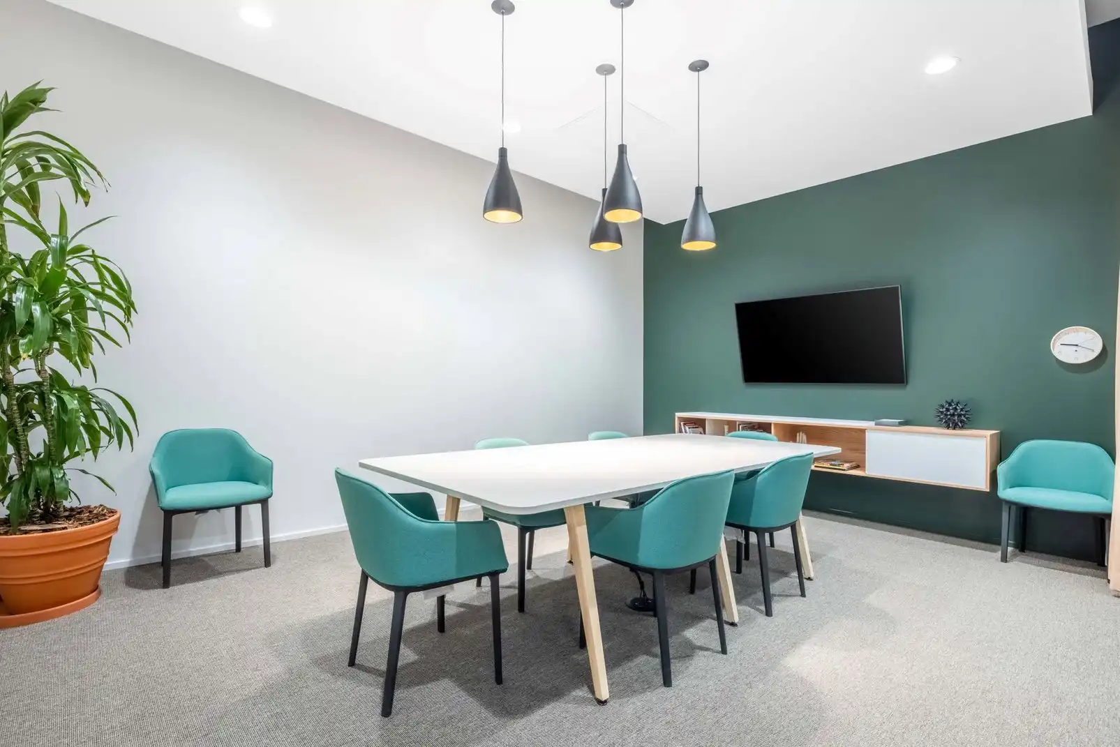 Büro zur Miete in Madrid mit Klimaanlage, Heizung und Möbliert