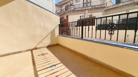 Foto 2 de Casa adosada en venda a Avenida Tirso de Molina, 99, Aguas Nuevas, Torrevieja