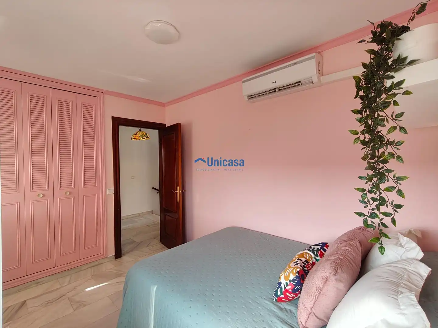 Habitación de Casa adosada en venta en Málaga con Terraza