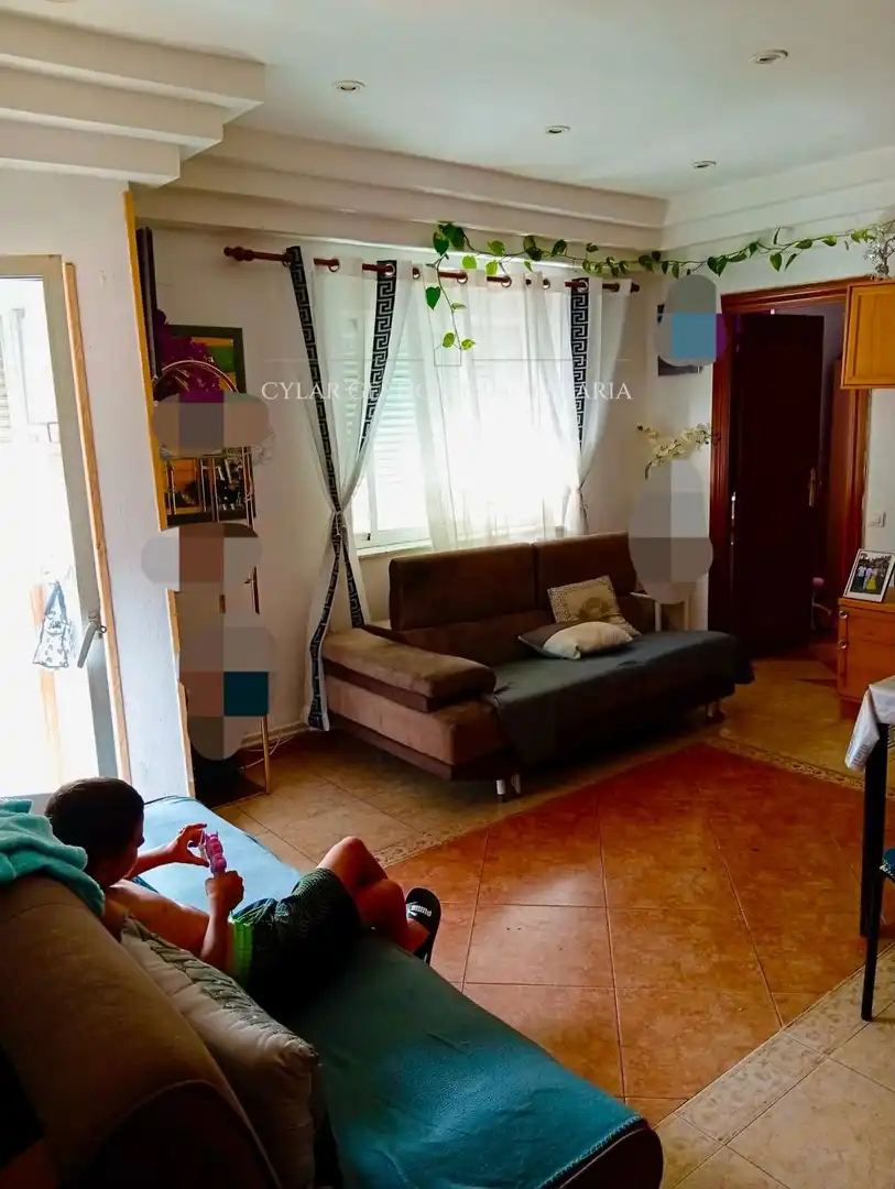 Living room of Flat for sale in Salamanca  with Heating, Parquet flooring and Washing machine