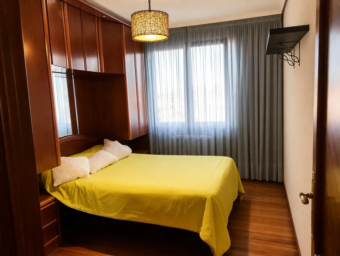 Habitación de Piso de alquiler en Suances con Calefacción, Terraza y Amueblado