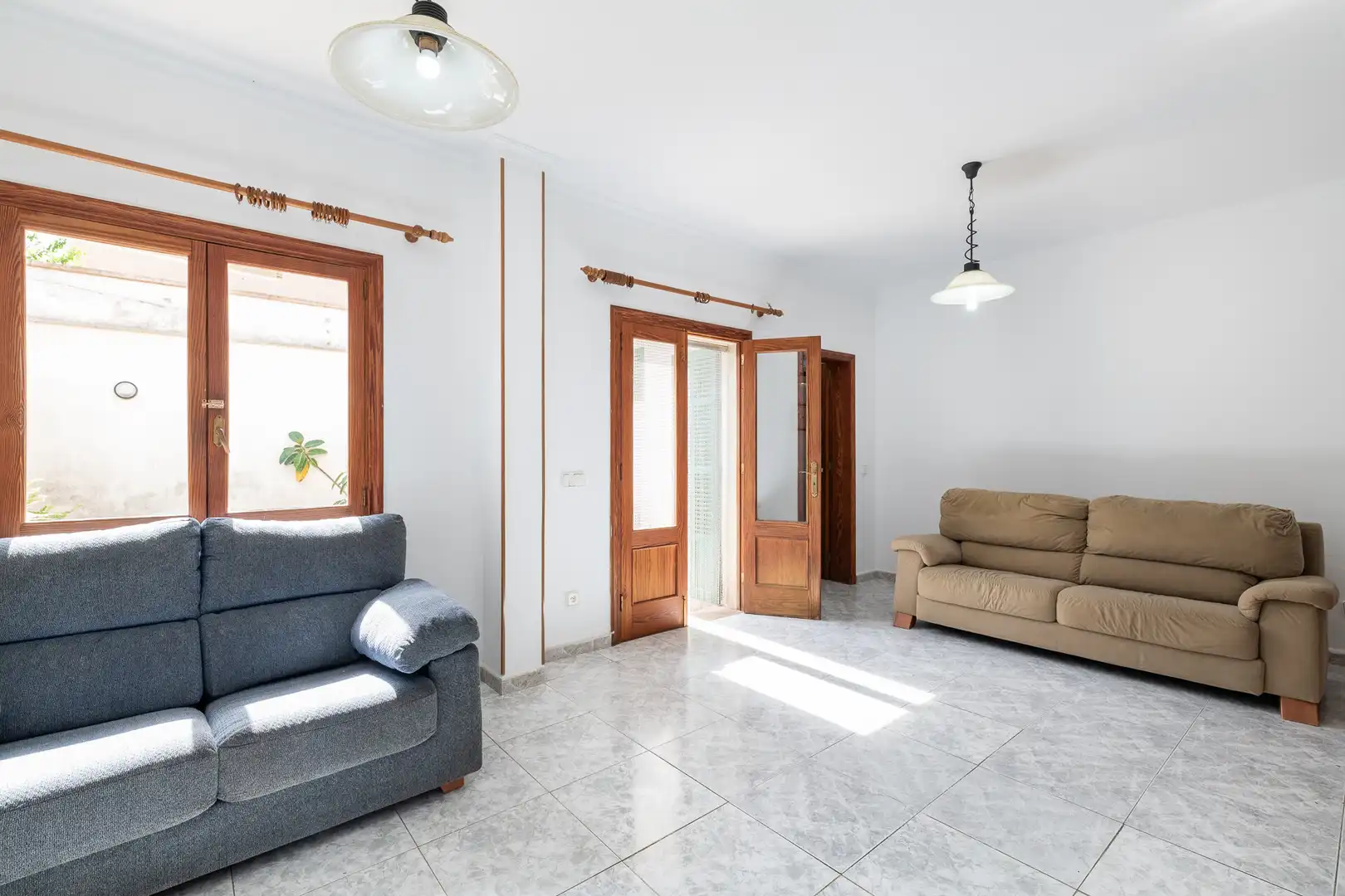 Sala d'estar de Casa adosada en venda en Andratx