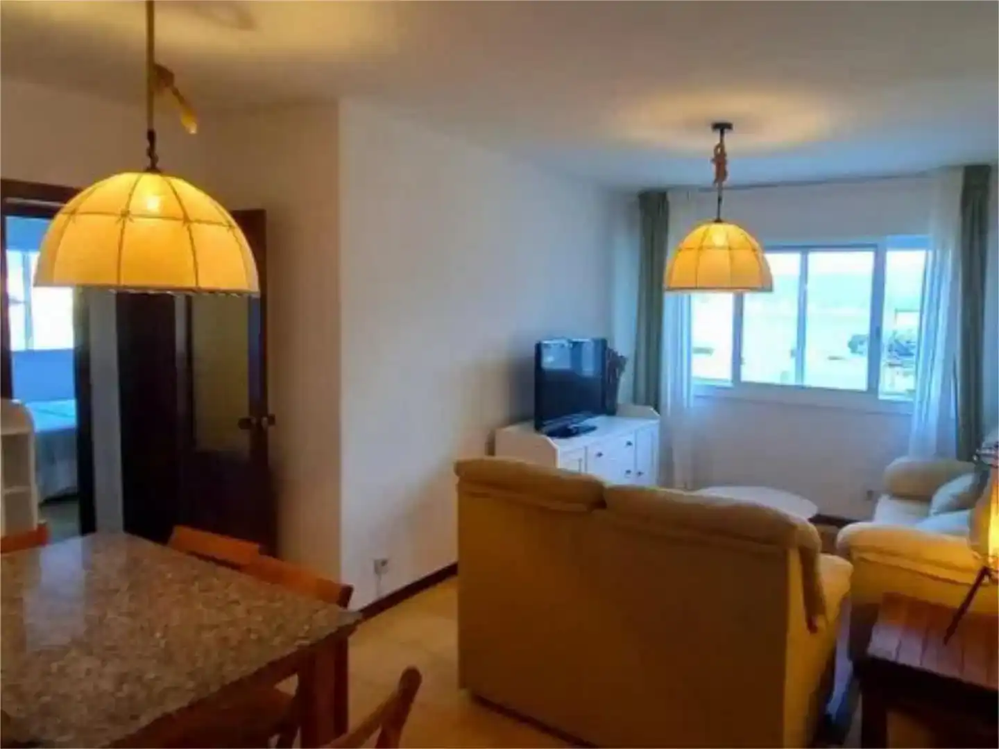 Wohnzimmer von Wohnung zur Miete in Panxón