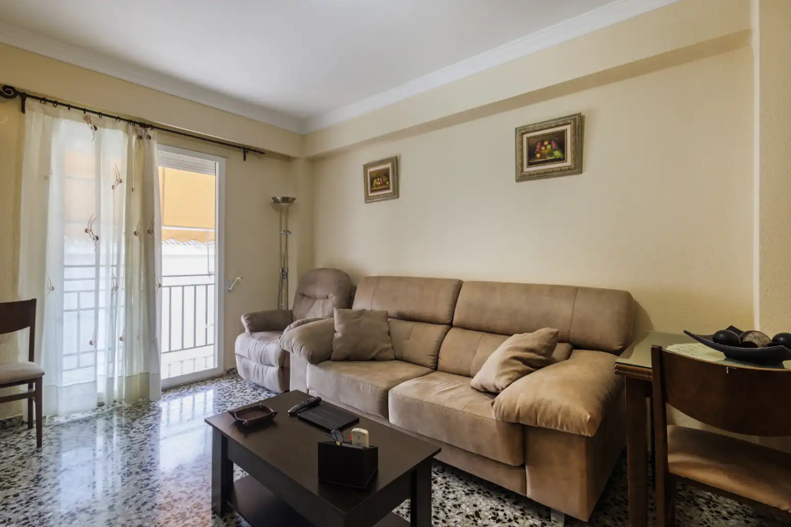 Wohnzimmer von Einfamilien-Reihenhaus zum Verkauf in Carlet mit Terrasse und Balkon