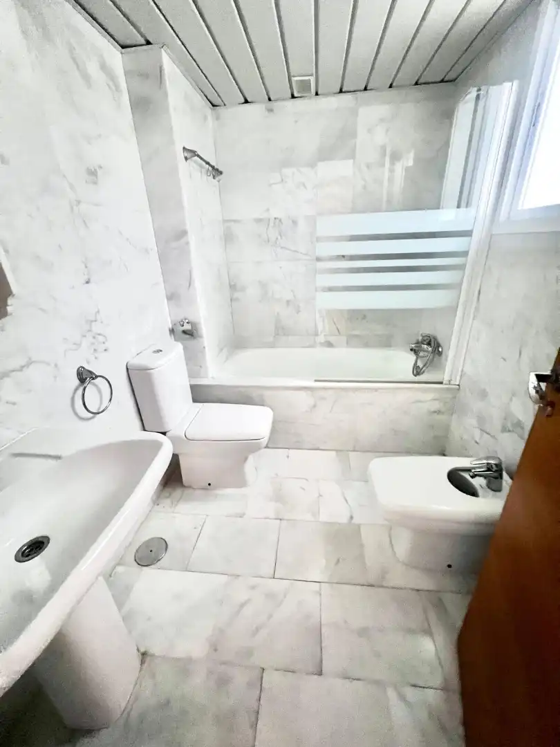 Baño de Piso en venta en Isla Cristina con Aire acondicionado, Terraza y Trastero
