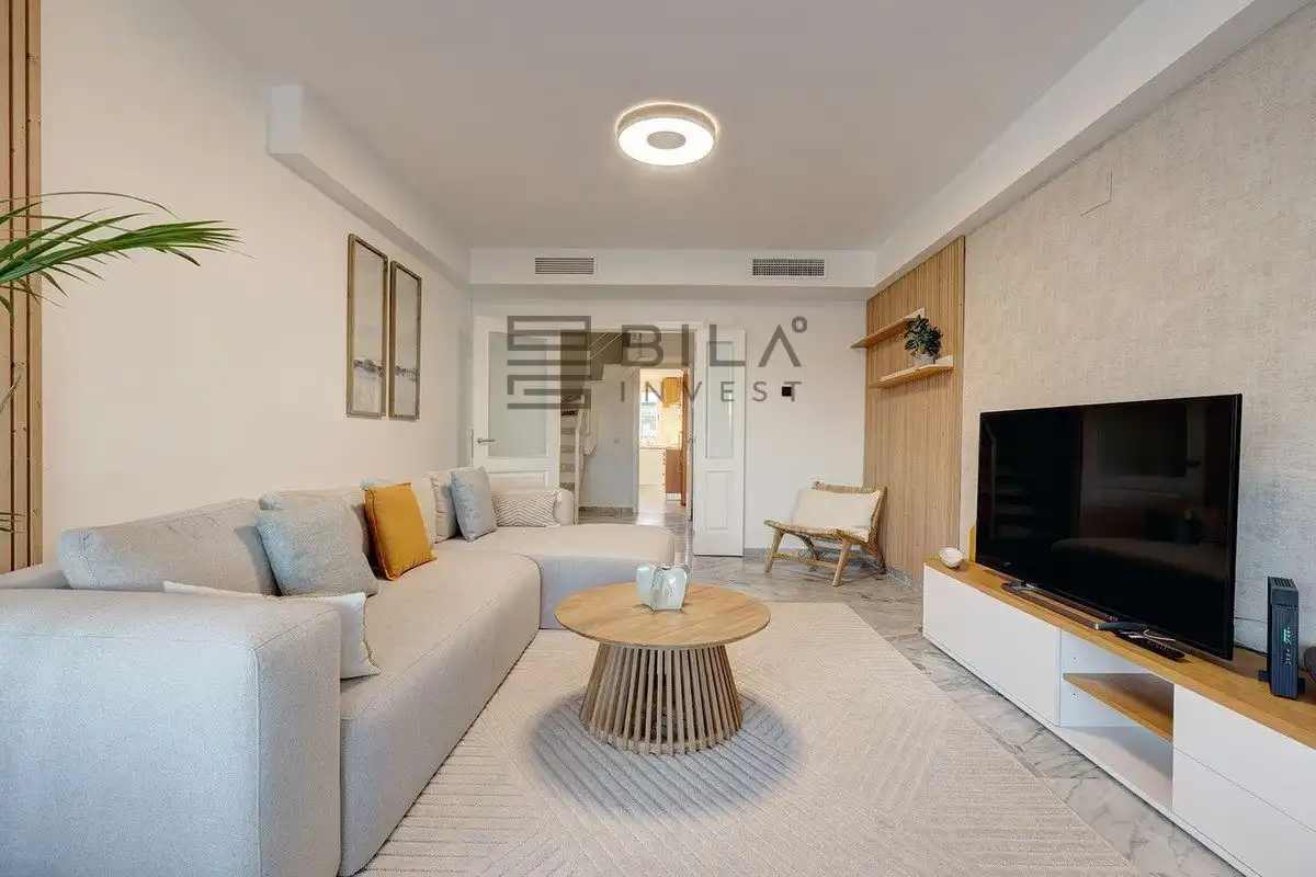Living room of Attic for sale in Marbella  with Air Conditioner, Terrace and Swimming Pool