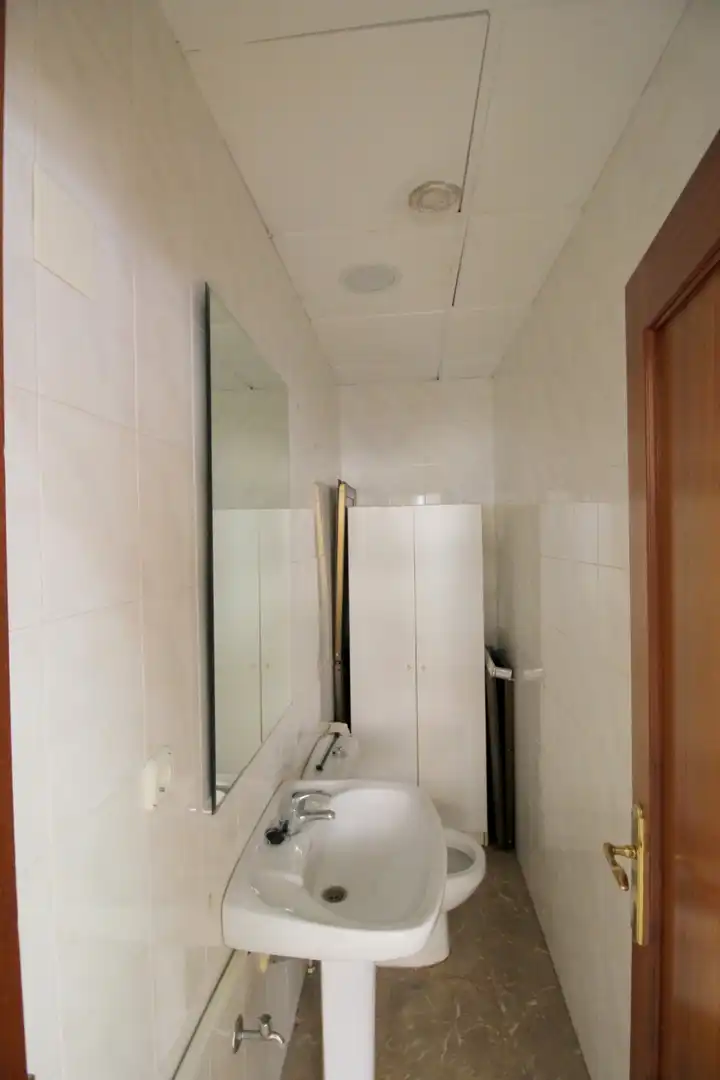 Badezimmer von Geschaftsraum zur Miete in Vila-real