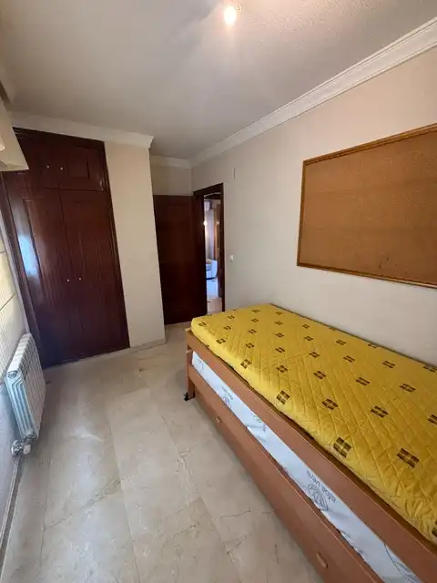 Apartament de lloguer a Calle Torre de Peralada, 4, Castaño - Mirasierra