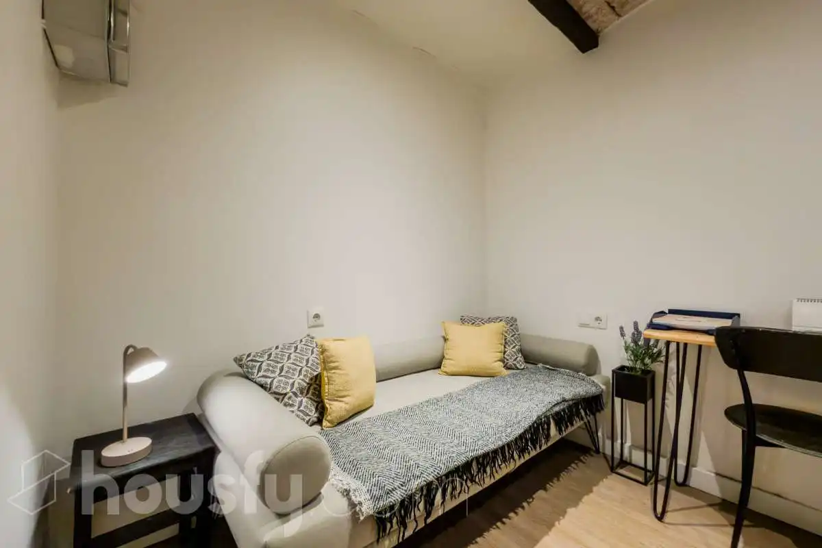 Schlafzimmer von Erdgeschoss zum Verkauf in Barcelona