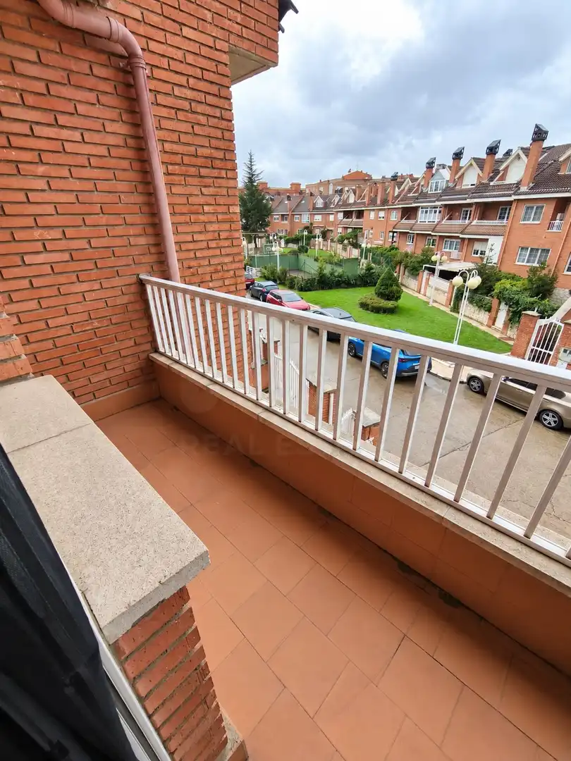 Haus mit Pool zur Miete in Trobajo del Camino, imagen 4